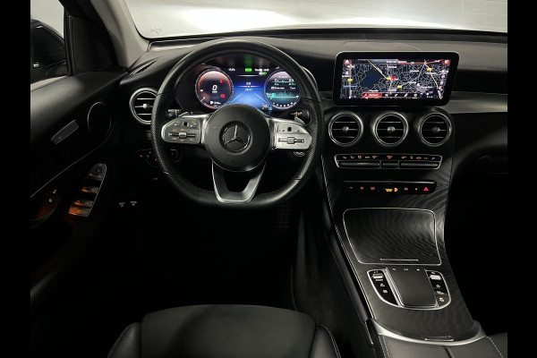 Mercedes-Benz GLC GLC 300e 4MATIC AMG Trekhaak | Adapt. cruise | Open dak | Achteruitrij camera | Stoelverwarming | Carplay | Bliss