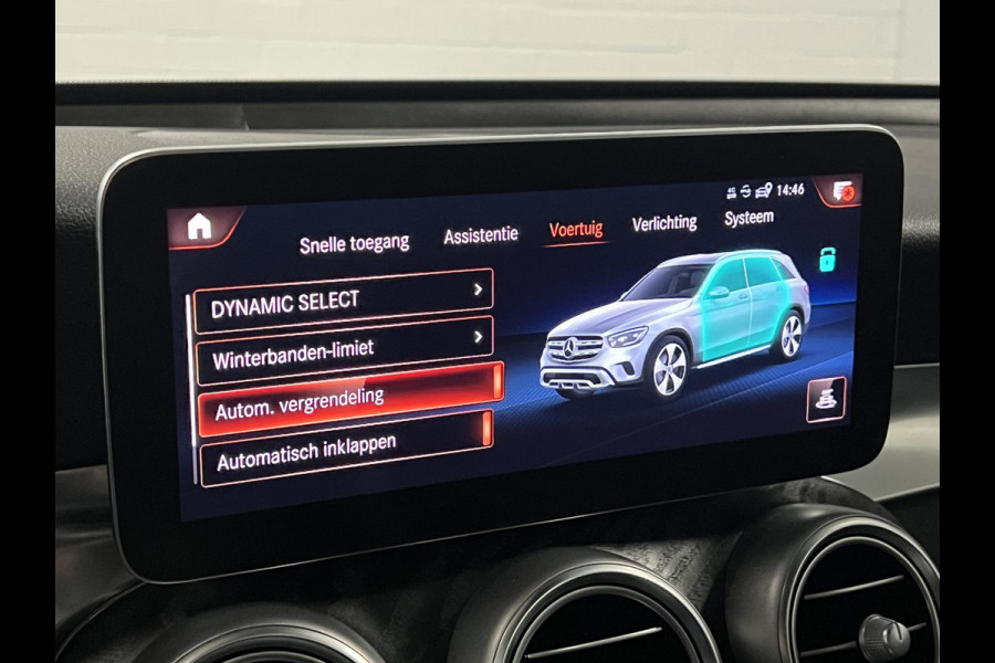 Mercedes-Benz GLC GLC 300e 4MATIC AMG Trekhaak | Adapt. cruise | Open dak | Achteruitrij camera | Stoelverwarming | Carplay | Bliss