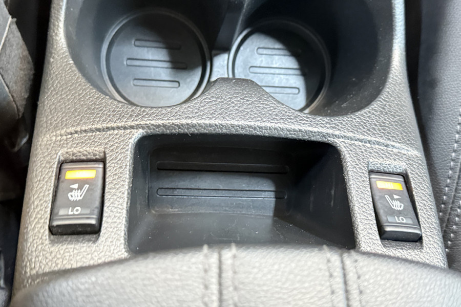 Nissan QASHQAI 1.2 Tekna + (STOELVERWARMING, CAMERA, ELEKTR STOELEN, TREKHAAK, PARKEERSENSOREN, LANE-ASSSIST)