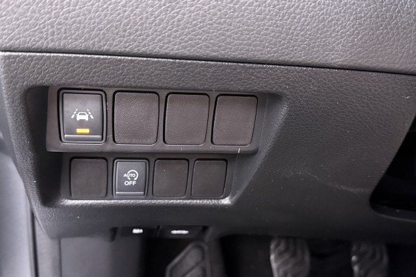 Nissan QASHQAI 1.2 Tekna + (STOELVERWARMING, CAMERA, ELEKTR STOELEN, TREKHAAK, PARKEERSENSOREN, LANE-ASSSIST)