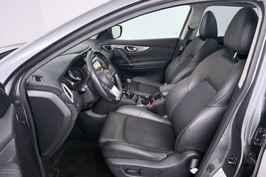 Nissan QASHQAI 1.2 Tekna + (STOELVERWARMING, CAMERA, ELEKTR STOELEN, TREKHAAK, PARKEERSENSOREN, LANE-ASSSIST)