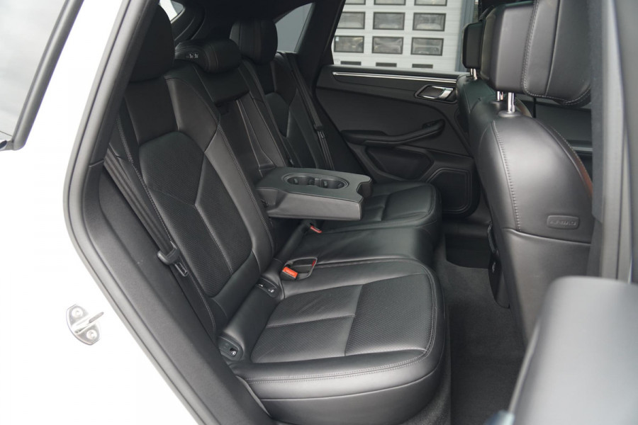 Porsche Macan 2.0 + PANORAMADAK / LUCHTVERING / 21" TURBO / MEMORY