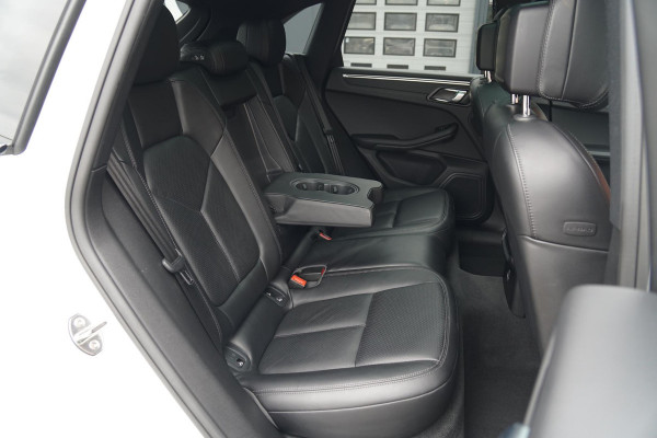 Porsche Macan 2.0 + PANORAMADAK / LUCHTVERING / 21" TURBO / MEMORY