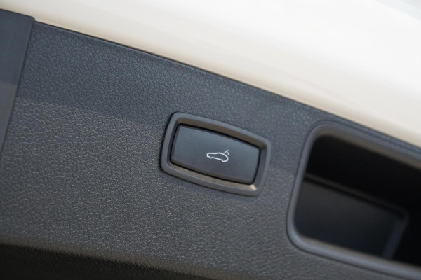 Porsche Macan 2.0 + PANORAMADAK / LUCHTVERING / 21" TURBO / MEMORY