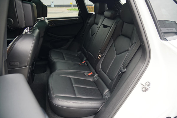 Porsche Macan 2.0 + PANORAMADAK / LUCHTVERING / 21" TURBO / MEMORY