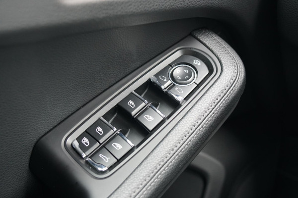 Porsche Macan 2.0 + PANORAMADAK / LUCHTVERING / 21" TURBO / MEMORY