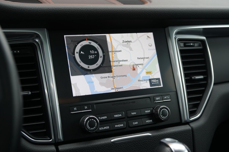 Porsche Macan 2.0 + PANORAMADAK / LUCHTVERING / 21" TURBO / MEMORY
