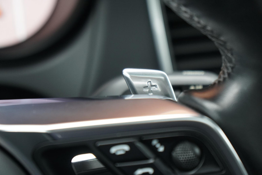 Porsche Macan 2.0 + PANORAMADAK / LUCHTVERING / 21" TURBO / MEMORY