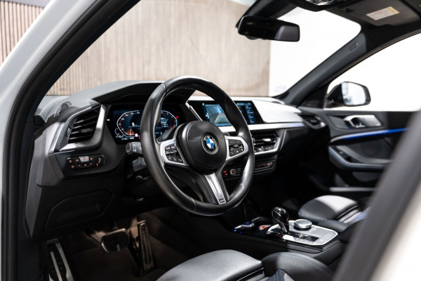 BMW 1-serie 116i M Sport LED NAVI PANO CAMERA