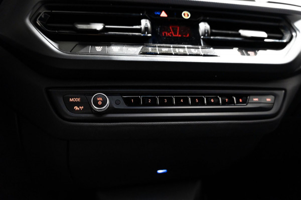 BMW 1-serie 116i M Sport LED NAVI PANO CAMERA