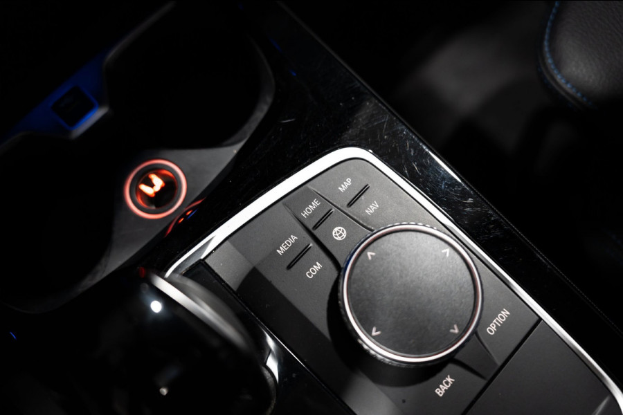 BMW 1-serie 116i M Sport LED NAVI PANO CAMERA