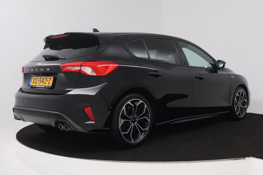 Ford Focus 1.0 EcoBoost ST Line Business (STOEL/STUUR VERWARMING, CAMERA, CRUISE ADAPTIEF, LANE-ASSIST, PARKEERSENSOREN, NAVI)