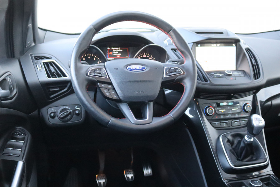 Ford Kuga 1.5 EcoB. 150PK ST Line X Pano-dak/Winter-pack/Camera/Navigatie/Parkeerhulp/Carplay-android