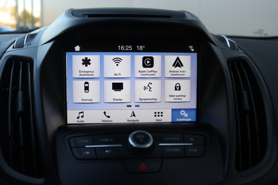 Ford Kuga 1.5 EcoB. 150PK ST Line X Pano-dak/Winter-pack/Camera/Navigatie/Parkeerhulp/Carplay-android