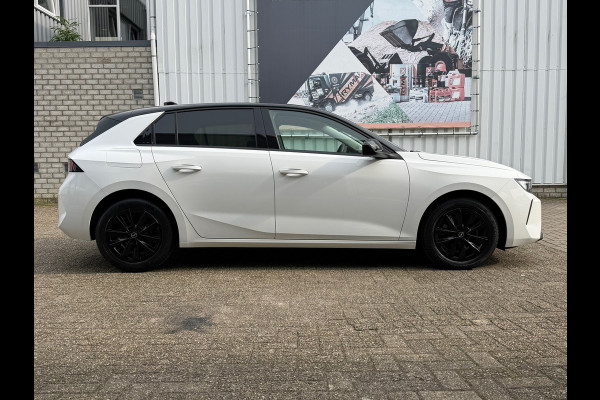 Opel Astra 1.2 Elegance Automaat 130 Pk / Navi Carplay / Climate / Camera / Cruise / Lichtmetaal.
