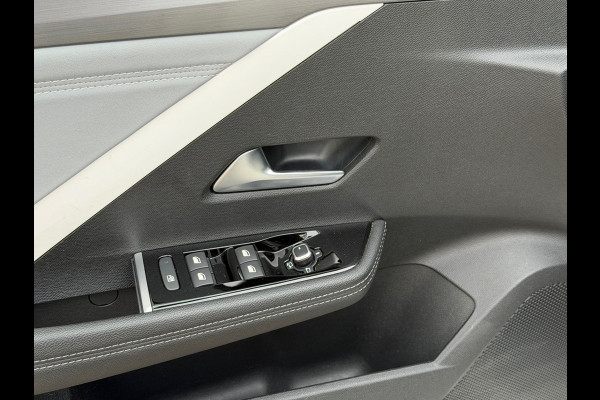 Opel Astra 1.2 Elegance Automaat 130 Pk / Navi Carplay / Climate / Camera / Cruise / Lichtmetaal.