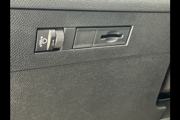 Opel Astra 1.2 Elegance Automaat 130 Pk / Navi Carplay / Climate / Camera / Cruise / Lichtmetaal.