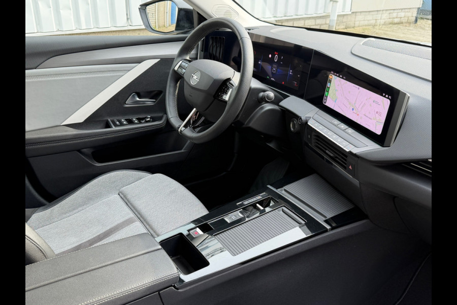 Opel Astra 1.2 Elegance Automaat 130 Pk / Navi Carplay / Climate / Camera / Cruise / Lichtmetaal.