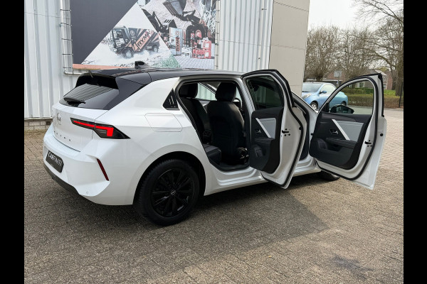 Opel Astra 1.2 Elegance Automaat 130 Pk / Navi Carplay / Climate / Camera / Cruise / Lichtmetaal.