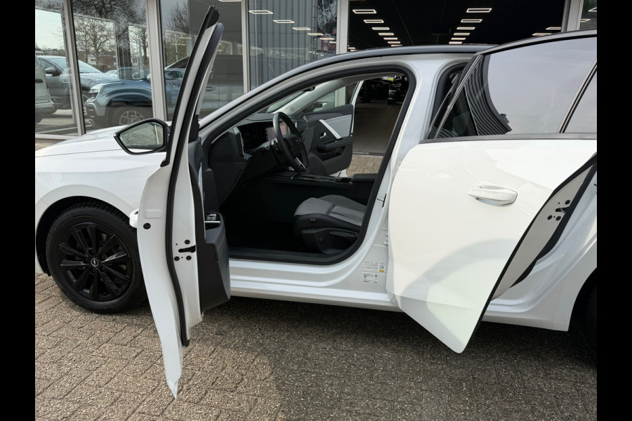 Opel Astra 1.2 Elegance Automaat 130 Pk / Navi Carplay / Climate / Camera / Cruise / Lichtmetaal.