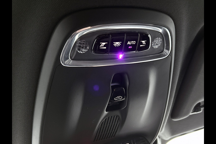 Volvo V60 2.0 T8 Hybride AWD R-Design / Trekhaak / Panoramadak / Leder / Navigatie / Adap. Cruise / Pdc.V+A / Apk 10-2027