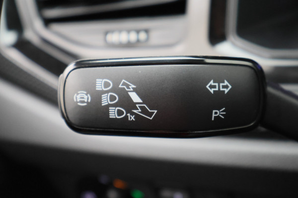 Volkswagen Polo 1.0 TSI Life Virtual Cockpit, ACC, Apple Carplay, LED, PDC, 15"