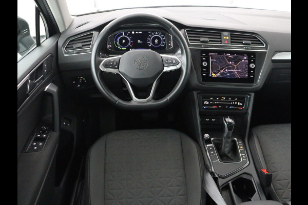 Volkswagen Tiguan 1.4 TSI eHybrid Comfortline | SOH 87% | Panoramadak | Camera | Carplay | Adaptive cruise | Keyless | Navigatie | Full LED | Climate control | Virtual Cockpit | Sfeerverlichting | PHEV | Plug In