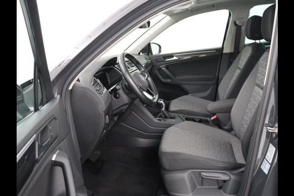 Volkswagen Tiguan 1.4 TSI eHybrid Comfortline | SOH 87% | Panoramadak | Camera | Carplay | Adaptive cruise | Keyless | Navigatie | Full LED | Climate control | Virtual Cockpit | Sfeerverlichting | PHEV | Plug In