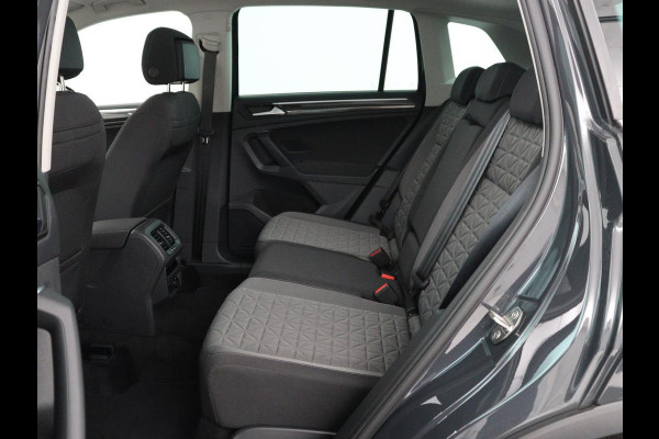 Volkswagen Tiguan 1.4 TSI eHybrid Comfortline | SOH 87% | Panoramadak | Camera | Carplay | Adaptive cruise | Keyless | Navigatie | Full LED | Climate control | Virtual Cockpit | Sfeerverlichting | PHEV | Plug In