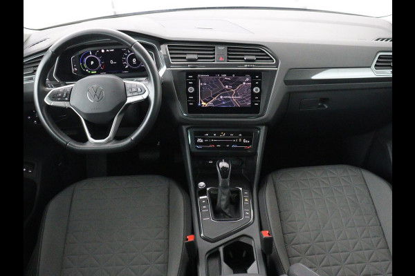 Volkswagen Tiguan 1.4 TSI eHybrid Comfortline | SOH 87% | Panoramadak | Camera | Carplay | Adaptive cruise | Keyless | Navigatie | Full LED | Climate control | Virtual Cockpit | Sfeerverlichting | PHEV | Plug In