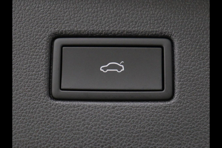 Volkswagen Tiguan 1.4 TSI eHybrid Comfortline | SOH 87% | Panoramadak | Camera | Carplay | Adaptive cruise | Keyless | Navigatie | Full LED | Climate control | Virtual Cockpit | Sfeerverlichting | PHEV | Plug In