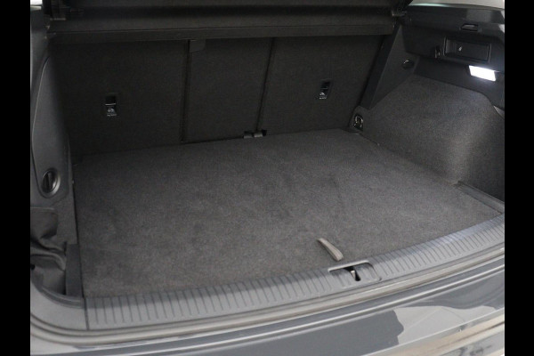 Volkswagen Tiguan 1.4 TSI eHybrid Comfortline | SOH 87% | Panoramadak | Camera | Carplay | Adaptive cruise | Keyless | Navigatie | Full LED | Climate control | Virtual Cockpit | Sfeerverlichting | PHEV | Plug In