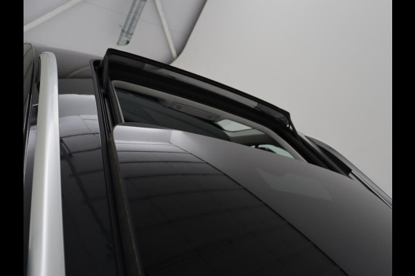 Volkswagen Tiguan 1.4 TSI eHybrid Comfortline | SOH 87% | Panoramadak | Camera | Carplay | Adaptive cruise | Keyless | Navigatie | Full LED | Climate control | Virtual Cockpit | Sfeerverlichting | PHEV | Plug In