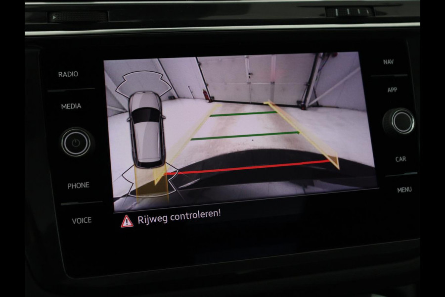 Volkswagen Tiguan 1.4 TSI eHybrid Comfortline | SOH 87% | Panoramadak | Camera | Carplay | Adaptive cruise | Keyless | Navigatie | Full LED | Climate control | Virtual Cockpit | Sfeerverlichting | PHEV | Plug In