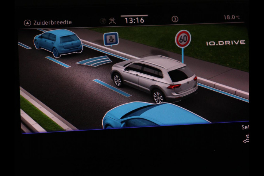 Volkswagen Tiguan 1.4 TSI eHybrid Comfortline | SOH 87% | Panoramadak | Camera | Carplay | Adaptive cruise | Keyless | Navigatie | Full LED | Climate control | Virtual Cockpit | Sfeerverlichting | PHEV | Plug In