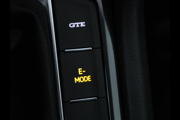 Volkswagen Tiguan 1.4 TSI eHybrid Comfortline | SOH 87% | Panoramadak | Camera | Carplay | Adaptive cruise | Keyless | Navigatie | Full LED | Climate control | Virtual Cockpit | Sfeerverlichting | PHEV | Plug In