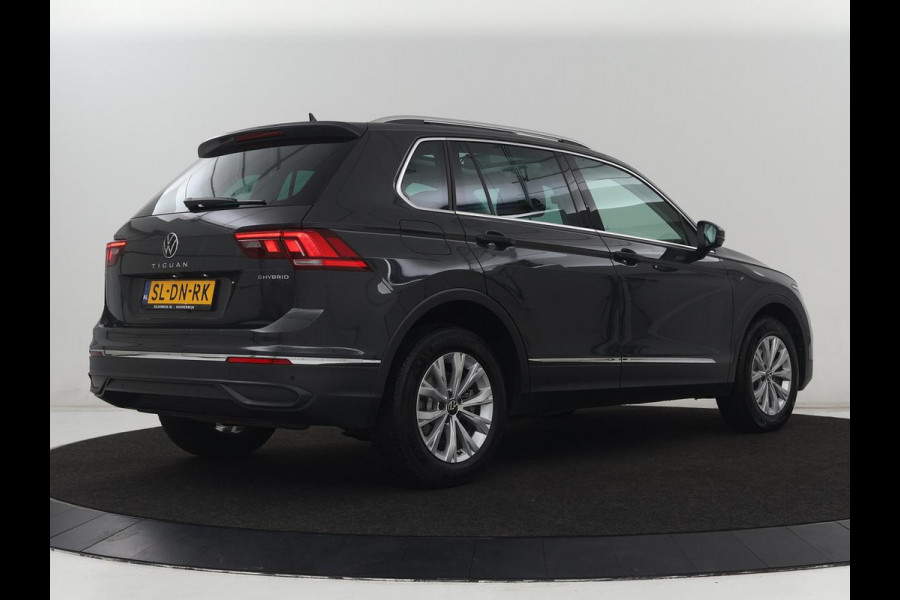 Volkswagen Tiguan 1.4 TSI eHybrid Comfortline | SOH 87% | Panoramadak | Camera | Carplay | Adaptive cruise | Keyless | Navigatie | Full LED | Climate control | Virtual Cockpit | Sfeerverlichting | PHEV | Plug In