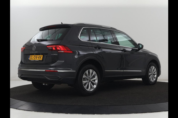 Volkswagen Tiguan 1.4 TSI eHybrid Comfortline | SOH 87% | Panoramadak | Camera | Carplay | Adaptive cruise | Keyless | Navigatie | Full LED | Climate control | Virtual Cockpit | Sfeerverlichting | PHEV | Plug In