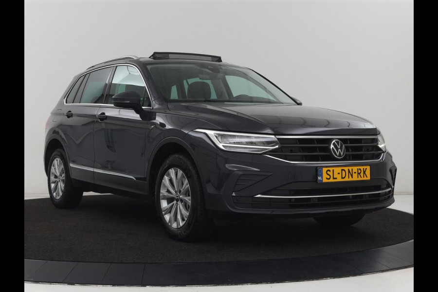 Volkswagen Tiguan 1.4 TSI eHybrid Comfortline | SOH 87% | Panoramadak | Camera | Carplay | Adaptive cruise | Keyless | Navigatie | Full LED | Climate control | Virtual Cockpit | Sfeerverlichting | PHEV | Plug In