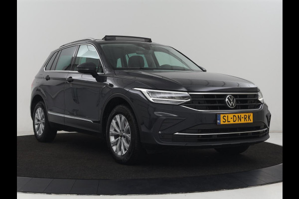 Volkswagen Tiguan 1.4 TSI eHybrid Comfortline | SOH 87% | Panoramadak | Camera | Carplay | Adaptive cruise | Keyless | Navigatie | Full LED | Climate control | Virtual Cockpit | Sfeerverlichting | PHEV | Plug In