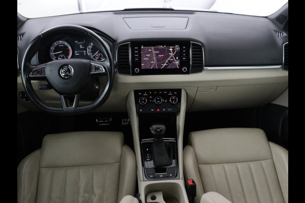 Škoda Karoq 1.5 TSI Business Edition | Panoramadak | Leder | Stoelverwarming | Adaptive cruise | Side Assist | Carplay | Navigatie | Camera | Navigatie | Full LED | Climate control | Parkeerhulp