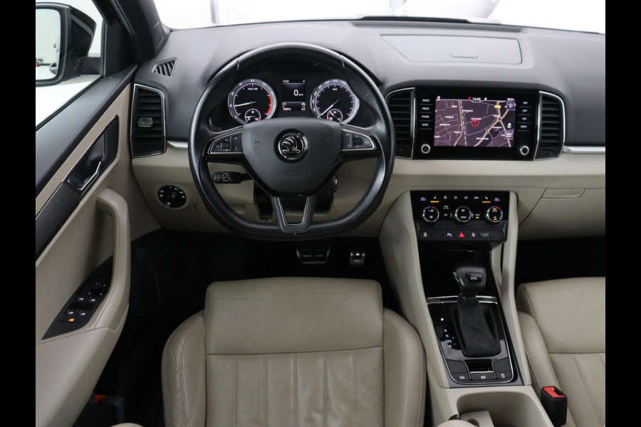 Škoda Karoq 1.5 TSI Business Edition | Panoramadak | Leder | Stoelverwarming | Adaptive cruise | Side Assist | Carplay | Navigatie | Camera | Navigatie | Full LED | Climate control | Parkeerhulp