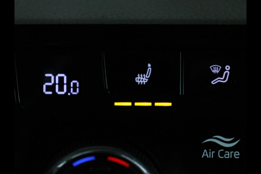 Škoda Karoq 1.5 TSI Business Edition | Panoramadak | Leder | Stoelverwarming | Adaptive cruise | Side Assist | Carplay | Navigatie | Camera | Navigatie | Full LED | Climate control | Parkeerhulp