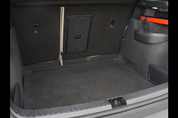 Škoda Karoq 1.5 TSI Business Edition | Panoramadak | Leder | Stoelverwarming | Adaptive cruise | Side Assist | Carplay | Navigatie | Camera | Navigatie | Full LED | Climate control | Parkeerhulp