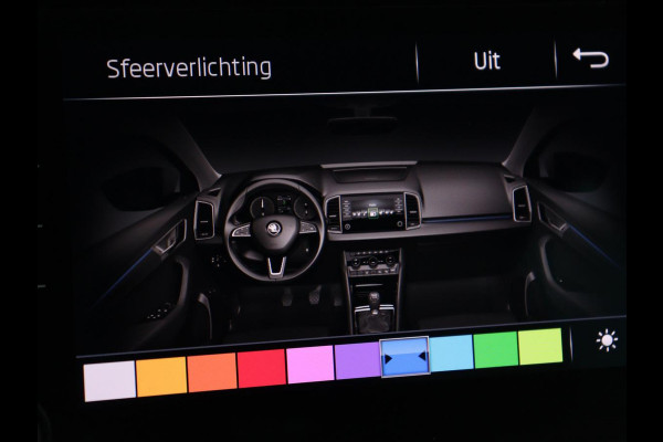 Škoda Karoq 1.5 TSI Business Edition | Panoramadak | Leder | Stoelverwarming | Adaptive cruise | Side Assist | Carplay | Navigatie | Camera | Navigatie | Full LED | Climate control | Parkeerhulp