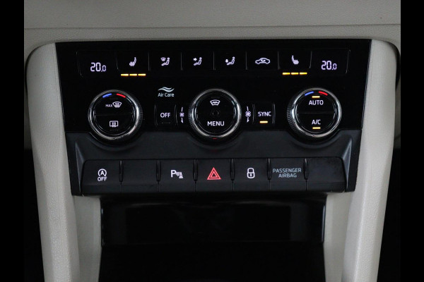 Škoda Karoq 1.5 TSI Business Edition | Panoramadak | Leder | Stoelverwarming | Adaptive cruise | Side Assist | Carplay | Navigatie | Camera | Navigatie | Full LED | Climate control | Parkeerhulp