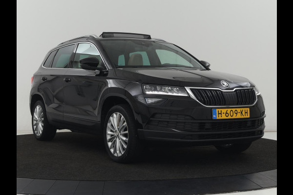 Škoda Karoq 1.5 TSI Business Edition | Panoramadak | Leder | Stoelverwarming | Adaptive cruise | Side Assist | Carplay | Navigatie | Camera | Navigatie | Full LED | Climate control | Parkeerhulp
