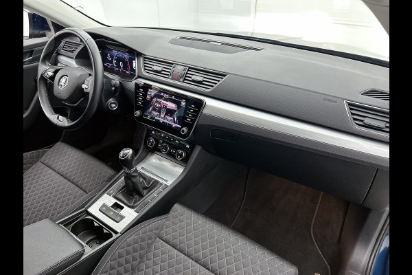 Škoda Superb Combi 1.5 TSI 6 Versn. ACT / Business Edition / Trekhaak / Pdc./ Airco-ecc./ Xenon / Navigatie / Radio multimedia / Apk 05-2026