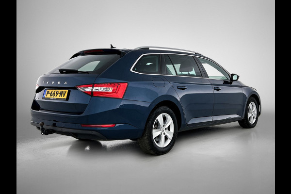 Škoda Superb Combi 1.5 TSI 6 Versn. ACT / Business Edition / Trekhaak / Pdc./ Airco-ecc./ Xenon / Navigatie / Radio multimedia / Apk 05-2026