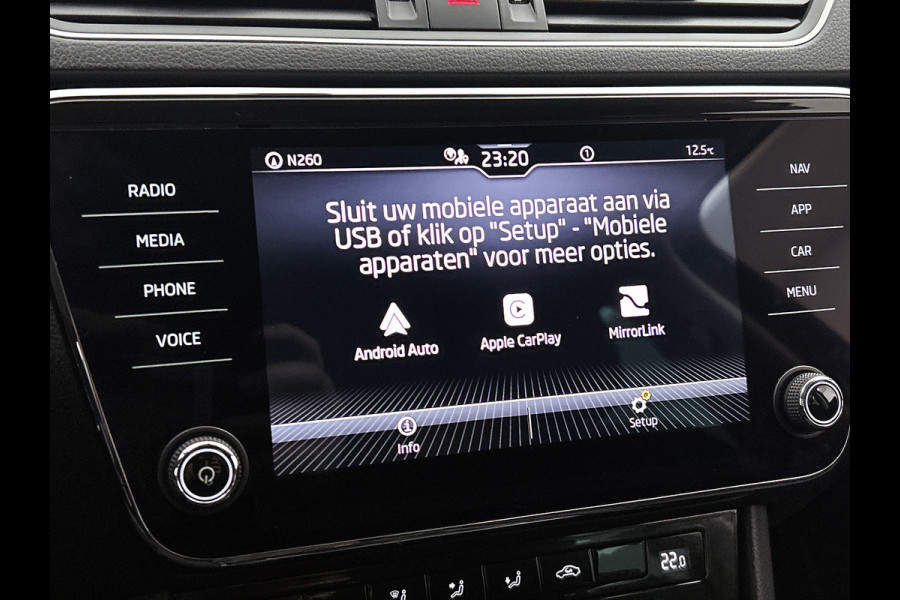 Škoda Superb Combi 1.5 TSI 6 Versn. ACT / Business Edition / Trekhaak / Pdc./ Airco-ecc./ Xenon / Navigatie / Radio multimedia / Apk 05-2026